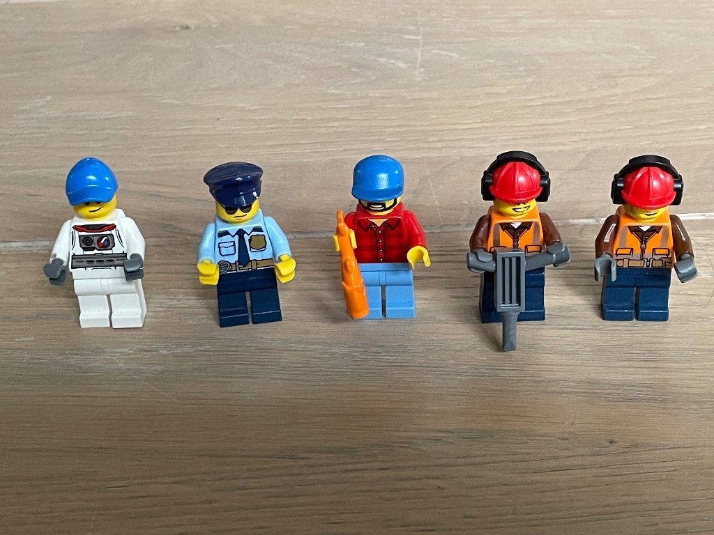 Lego 5 poppetjes / minifigs, Lego, Ophalen of Verzenden, Minifiguur, City