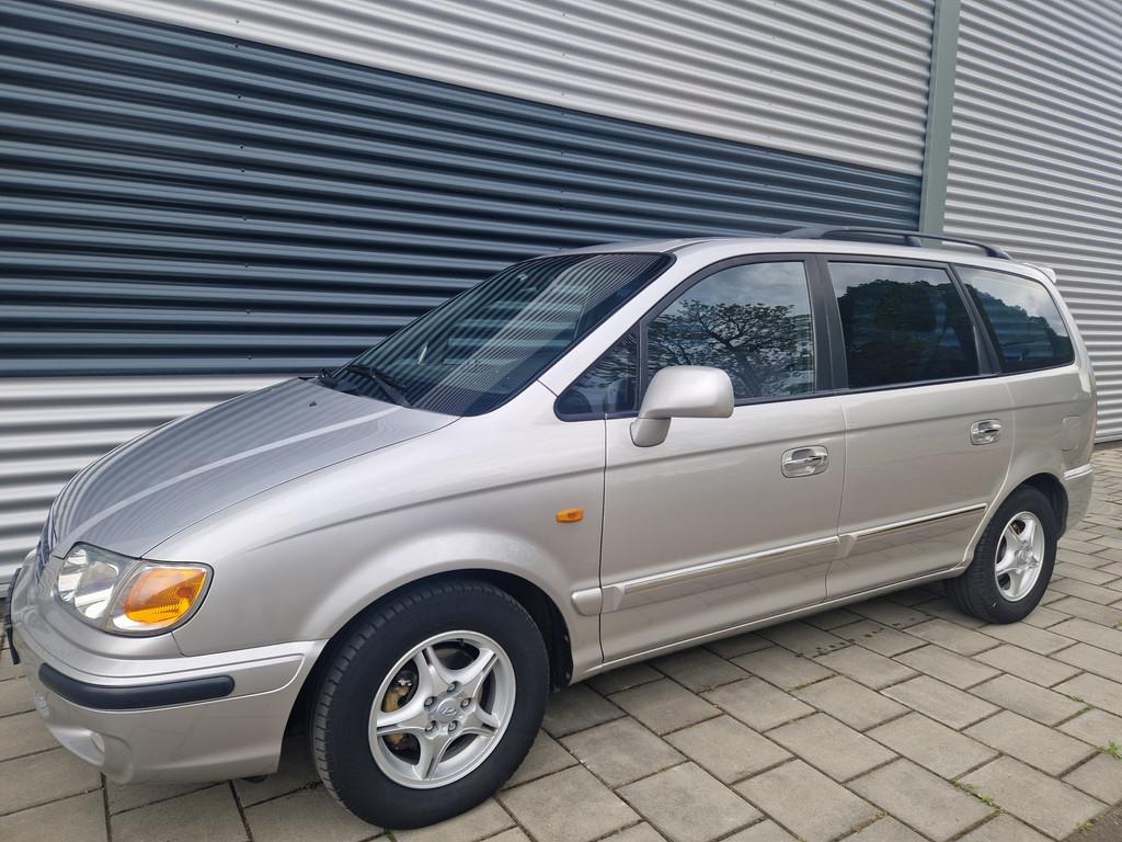 Hyundai Trajet 2.0i-16V Silver Edition 7 persoons , climatro, Auto's, Voorwielaandrijving, 700 kg, 7 stoelen, Handgeschakeld