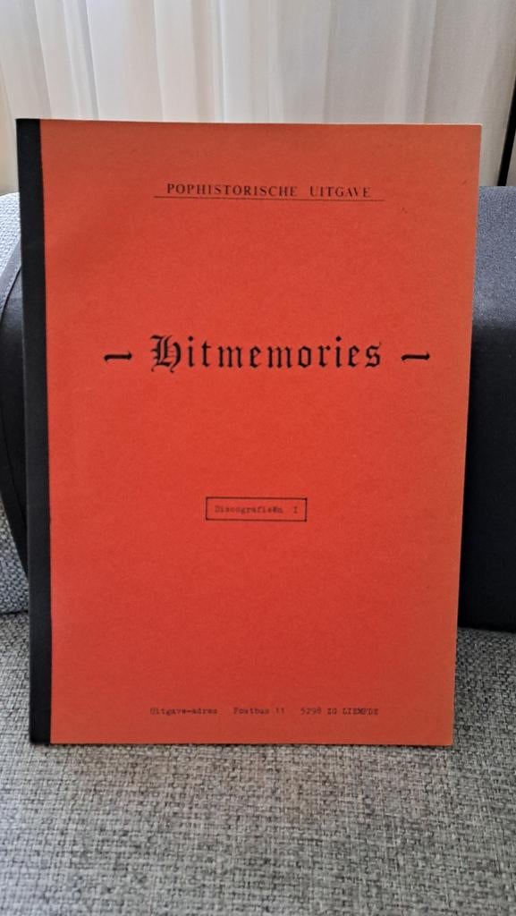 Oud boekje  HITMEMORIES, Ophalen of Verzenden, Zo goed als nieuw