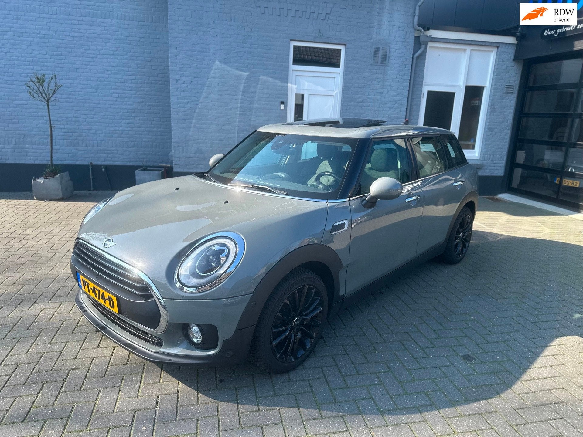 Mini Mini Clubman 1.5 | PANO | KEYLESS | CAMERA | LED | NAVI, Dealer onderhouden, Stof, Gebruikt, Automatische klimaatregeling