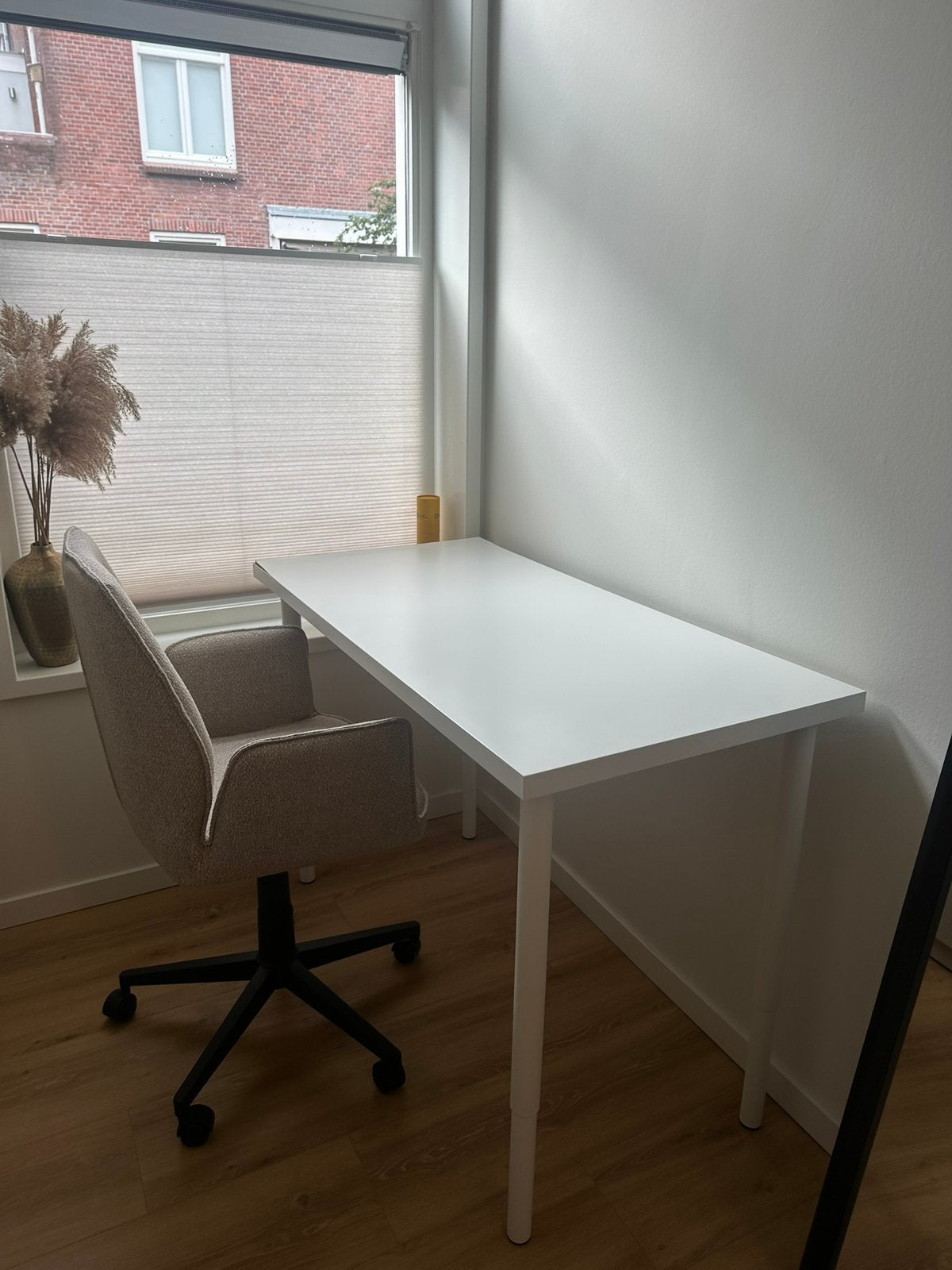 Wit bureau, Huis en Inrichting, Bureaus, Ophalen of Verzenden, Gebruikt