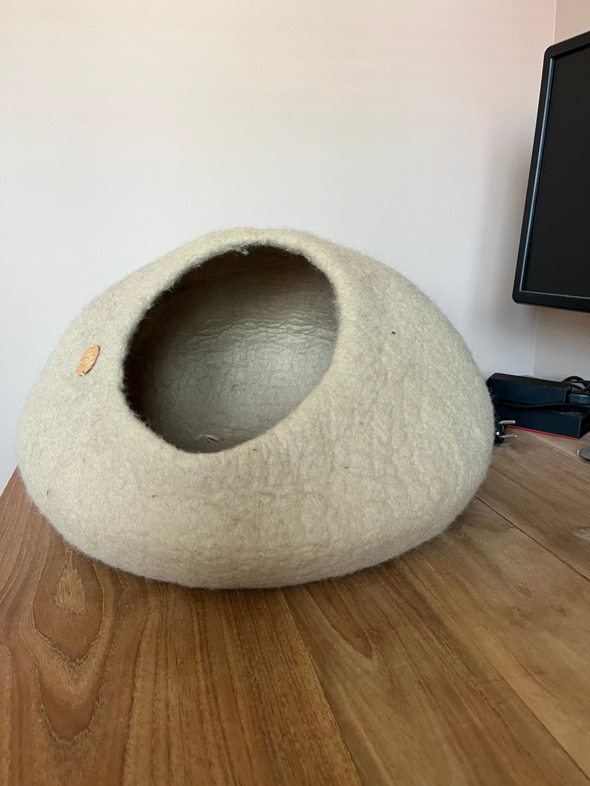 Snoozy Cave Kattenmand van Wolvilt, Ophalen, Zo goed als nieuw