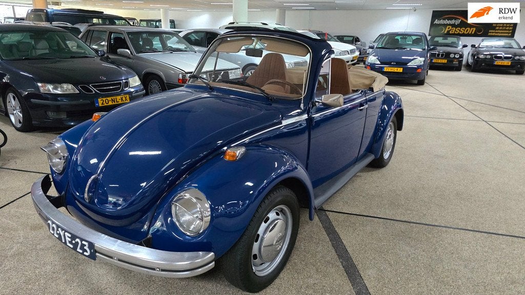 Volkswagen 1303 Apk en Belastingvrij! Cabriodak Zeer nette s, Auto's, Volkswagen, Lederen bekleding, Gebruikt, Blauw, Leder