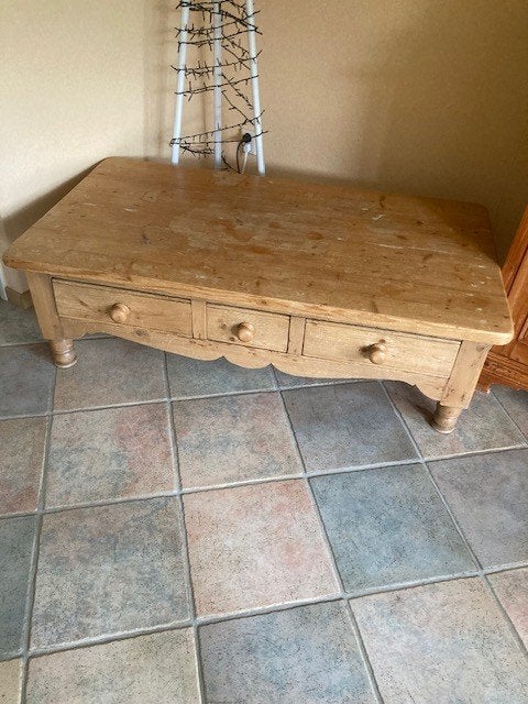 Rustieke houten salontafel met lades, Ophalen, Gebruikt, 100 tot 150 cm, 150 tot 200 cm