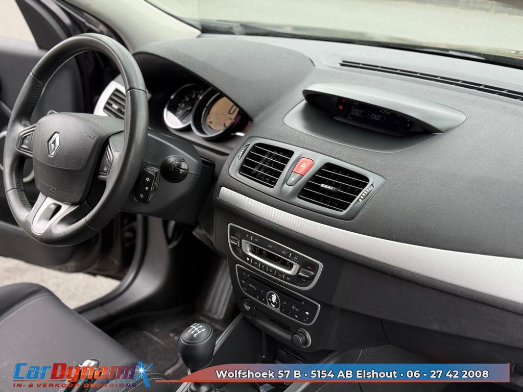 Renault Mégane Estate 1.6 Dynamique | LPG | Nieuwe APK | Ke, Auto's, Gebruikt, 4 cilinders, Zwart, Handgeschakeld