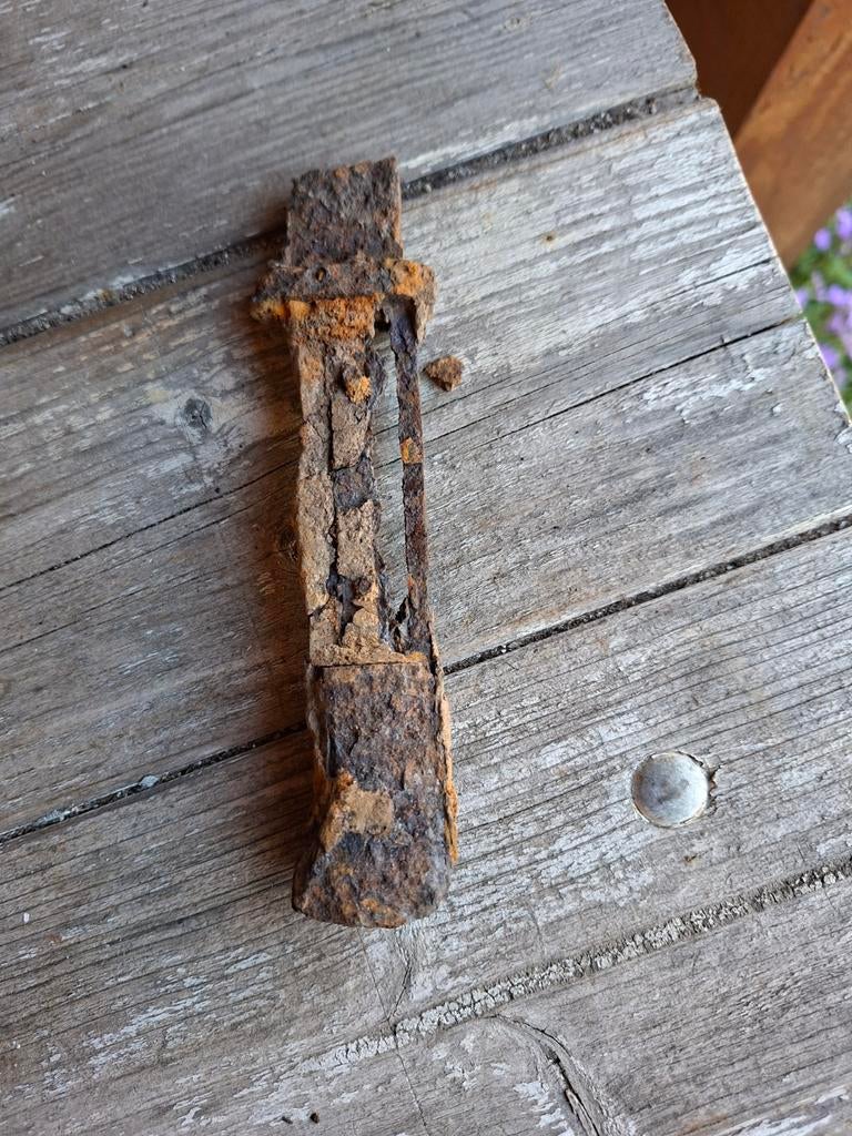 Ww2 wo2 Duitse bodemvondst k98 mauser bajonet handvat, Ophalen of Verzenden, Voerbakje