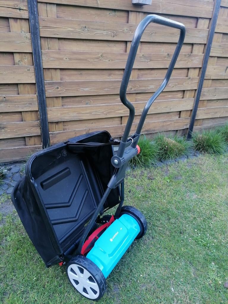 Gardena 330 Grasmaaier Maaier Gazonmaaier Duwmaaier, Handgrasmaaier, Ophalen of Verzenden, Zo goed als nieuw, Opvangzak