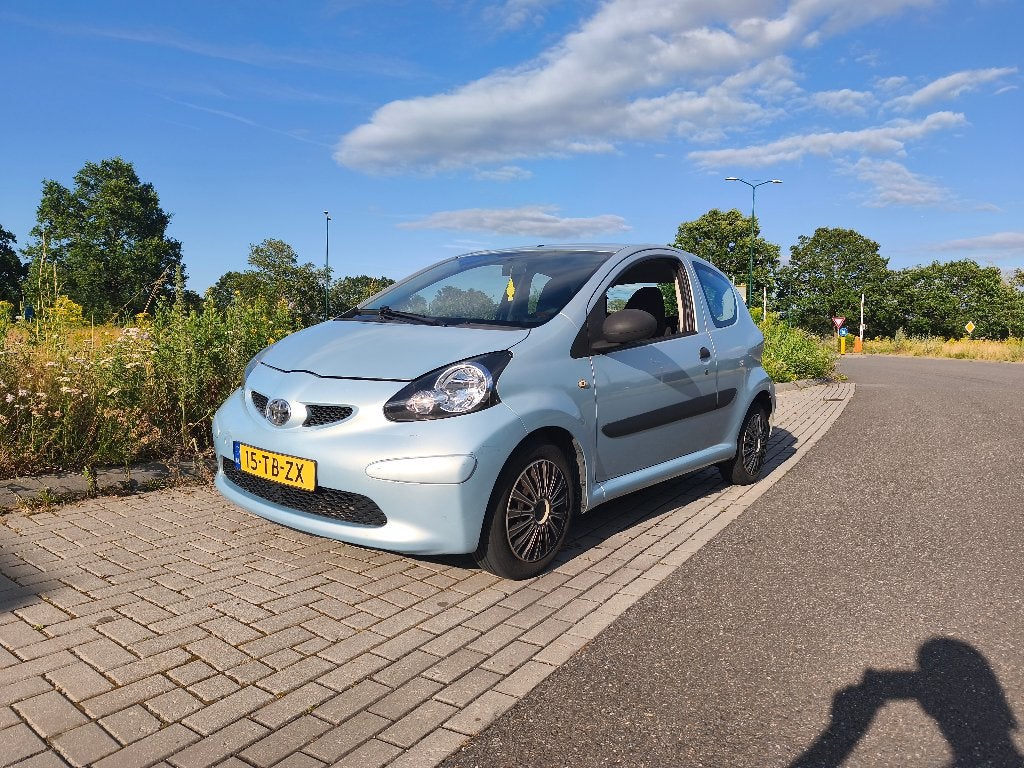 Toyota Aygo 1.0 12V Vvt-i 3DRS MMT 2006 Blauw, Auto's, Voorwielaandrijving, Stof, 765 kg, 68 pk