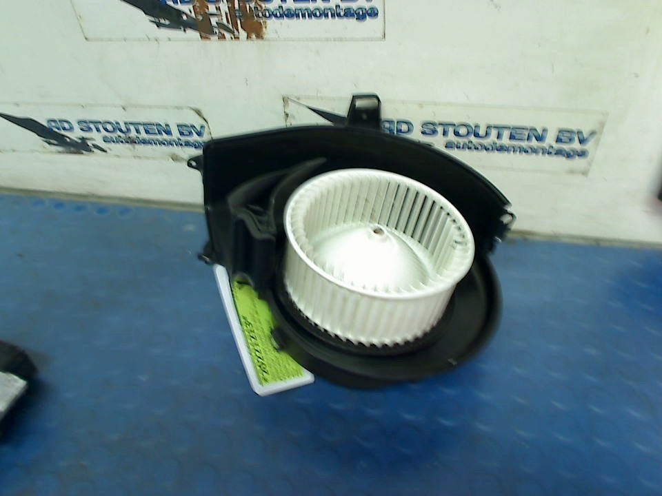 Kachel Ventilatormotor Volvo V60 II (ZW) 2020 0130309504, Gebruikt, Siegburger Straße 229, Köln 50679, , Duitsland, Info@volvocars.com