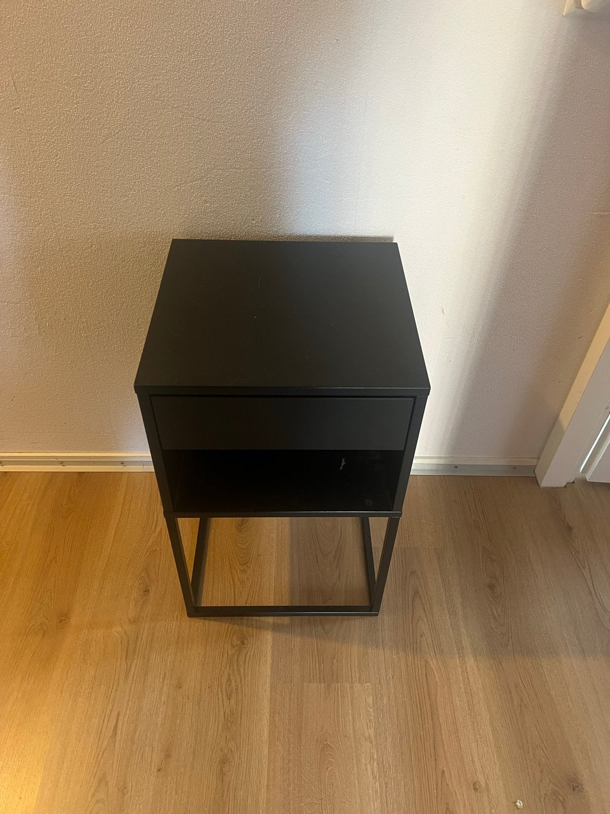 IKEA nachtkastje met lade - Zwart, Ophalen, Gebruikt, Minder dan 45 cm, 55 tot 70 cm