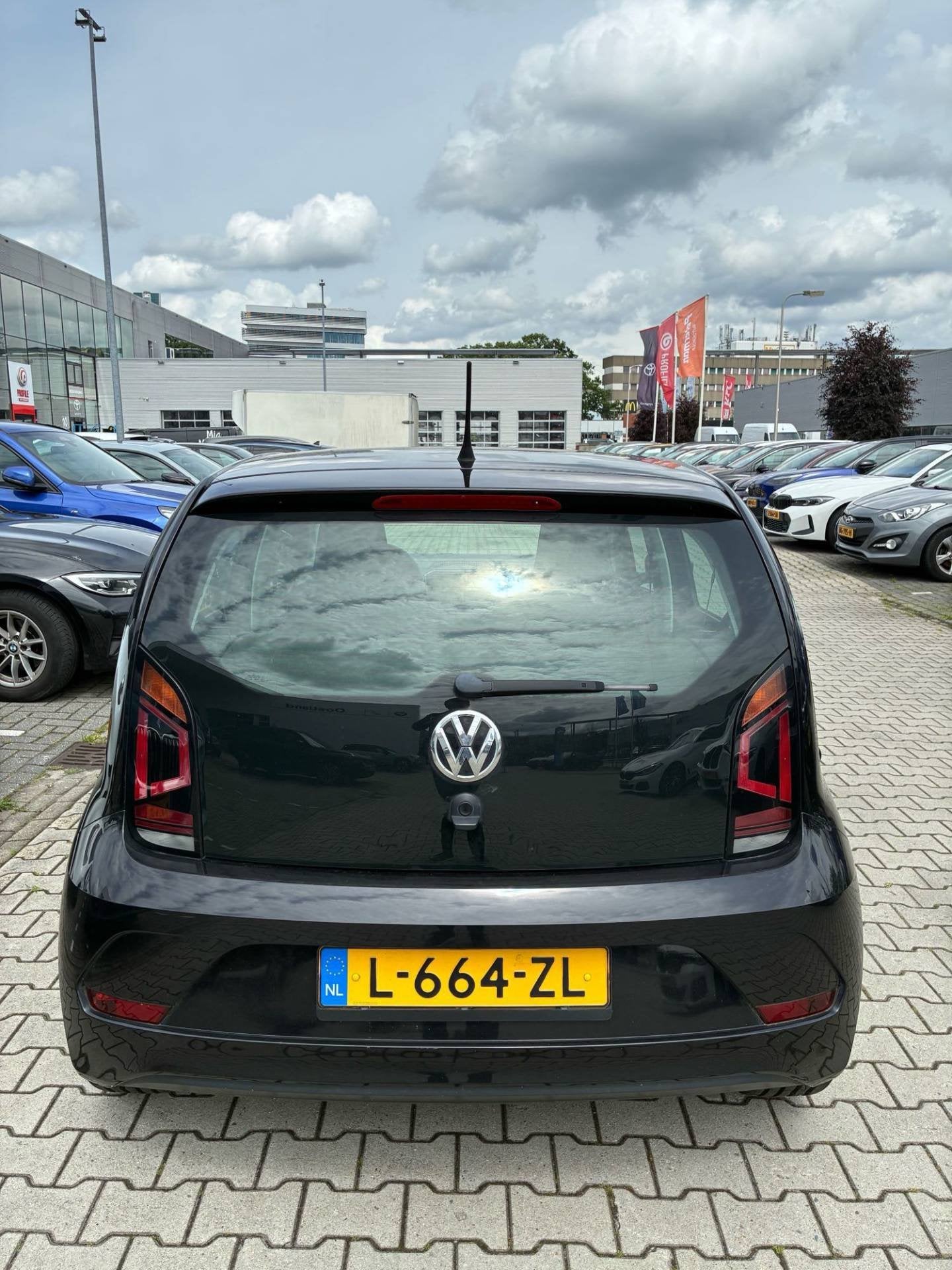 Volkswagen up! 1.0 BMT up! beats 5-drs Airco Sportief Bj 201, Auto's, Volkswagen, Voorwielaandrijving, Stof, Bedrijf, Handgeschakeld