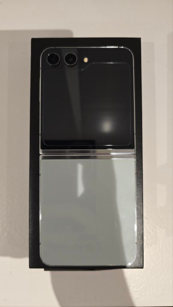 Samsung Galaxy Z Flip 5 - Mint - 512GB - As good as new, Telecommunicatie, Mobiele telefoons | Samsung, Zwart, Touchscreen, Zo goed als nieuw