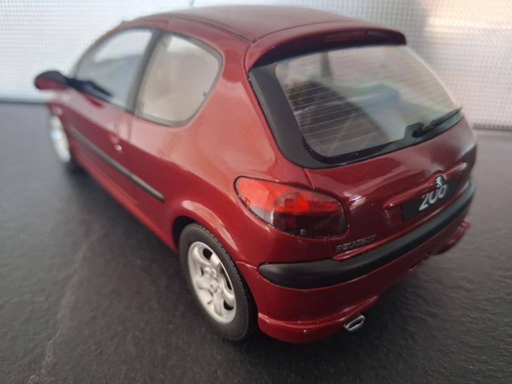 Peugeot 206 S16 1999 Schaal 1:18, Hobby en Vrije tijd, Modelauto's | 1:18, Ottomobile, OttOMobile, Auto, Ophalen of Verzenden