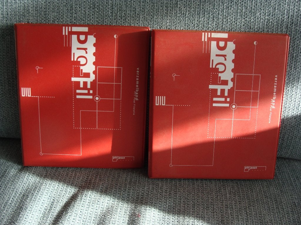 2X PROFIL VERZAMELBAND VAN PTT POST Filatelie, Ophalen of Verzenden, Verzamelalbum