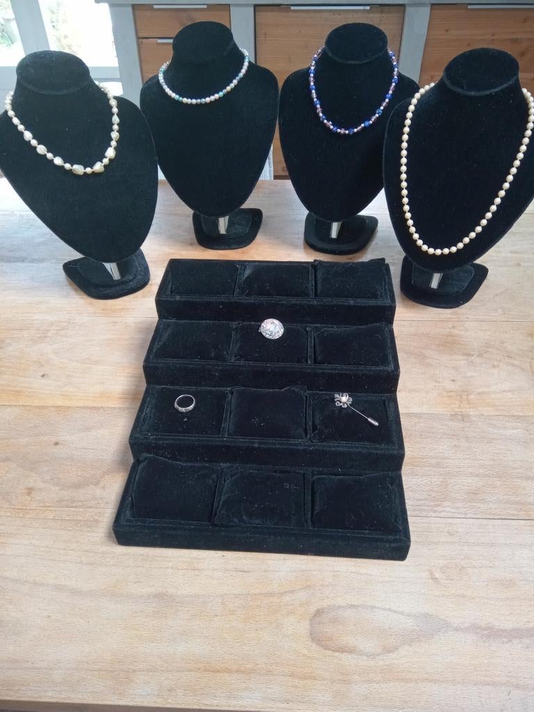 Sieraden displays voor kettingen en broches, Ophalen of Verzenden, Gebruikt