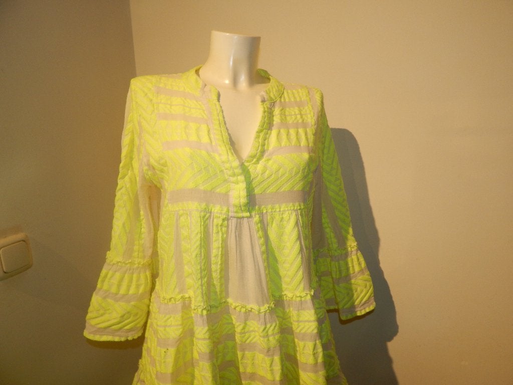 Devotion ibiza jurk uitlopend model lime stiksels motief M, Kleding | Dames, Jurken, Maat 38/40 (M), Devotion, Zo goed als nieuw
