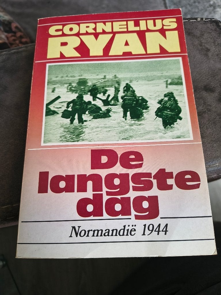Cornelius Ryan. De langste dag. 1944 Normandie., Tweede Wereldoorlog, Ophalen of Verzenden, Zo goed als nieuw, Landmacht