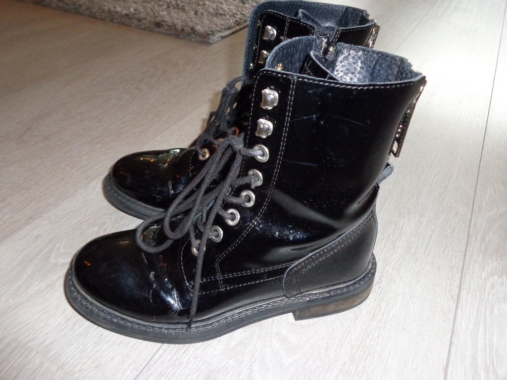 gave zwarte dames/meisjes veterboots van Nikkie, maat 36, Kleding | Dames, Schoenen, Zwart, Lage of Enkellaarzen, Ophalen of Verzenden