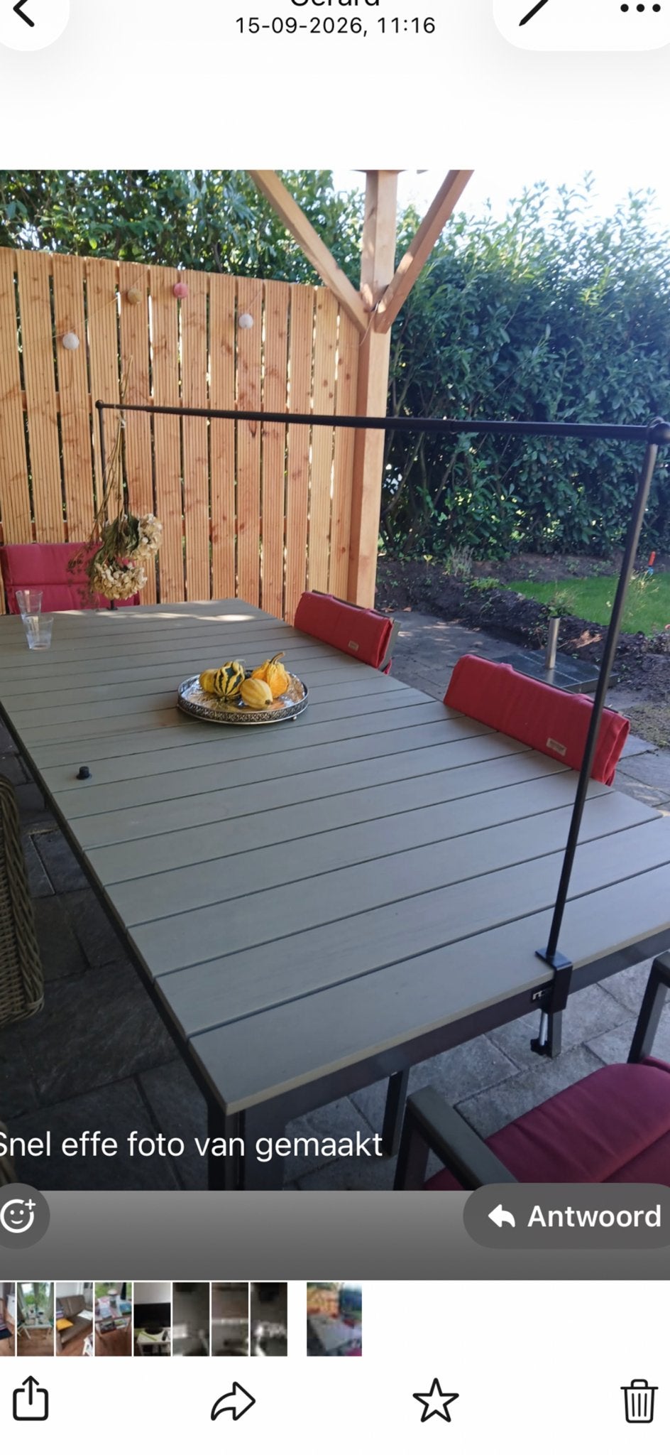 Grote tuintafel met metalen frame en houten blad, Ophalen of Verzenden, Gebruikt, Rechthoekig, Hout