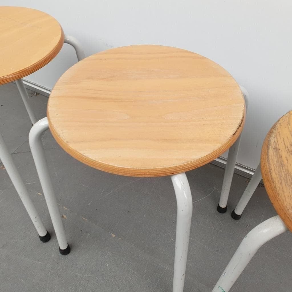 Set van 3 krukjes - hout, Ophalen of Verzenden, Gebruikt, Hout