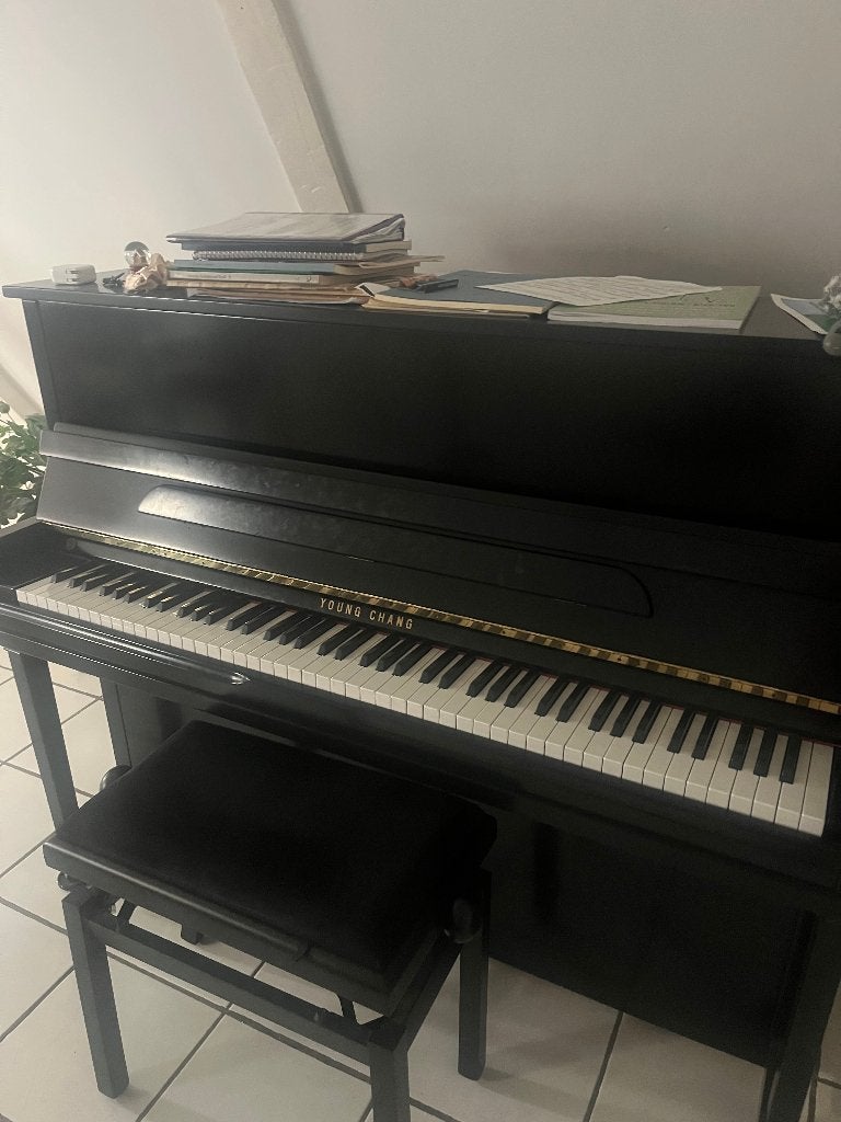 Young Chang staande piano, uitstekende staat, Muziek en Instrumenten, Piano's, Ophalen, Gebruikt, Zwart, Piano