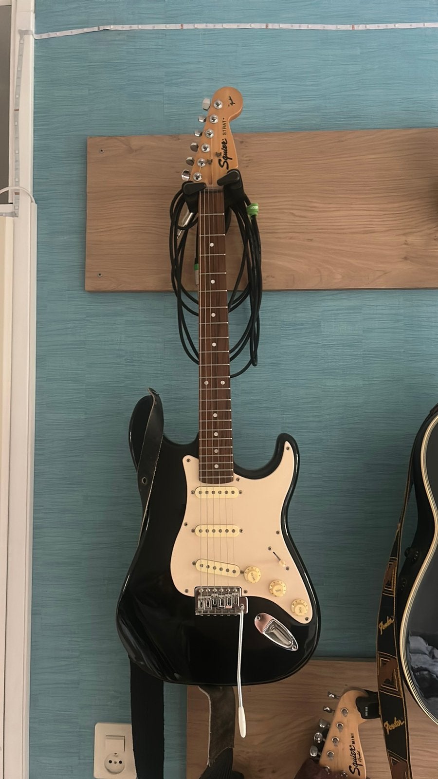 zwarte fender stratocaster squier, Ophalen, Gebruikt, Solid body, Fender