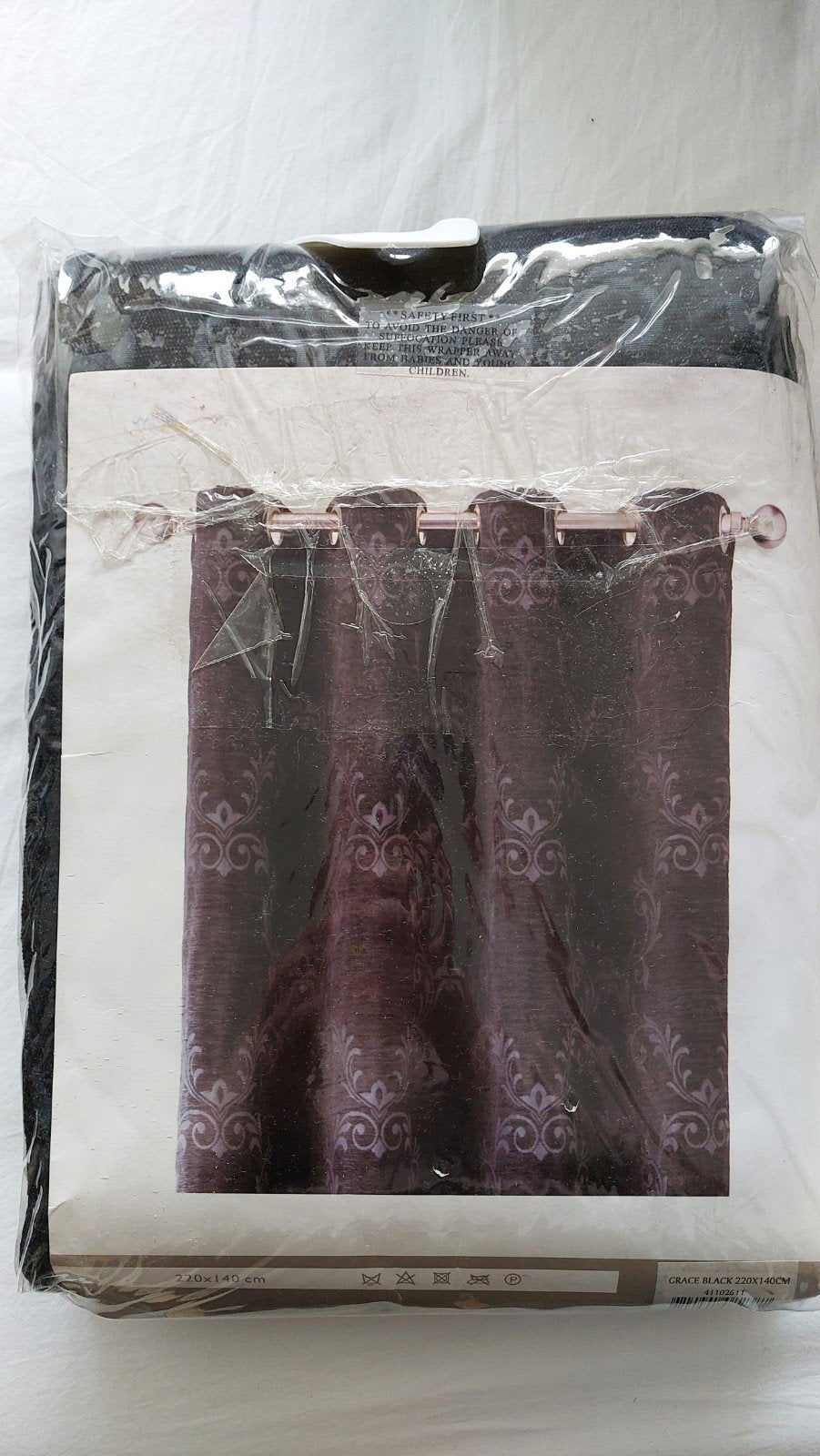 kant en klaar Gordijn met zeilringen Zwart barok motief 220x, Huis en Inrichting, Met ringen, Overige merken, Zwart, Nieuw