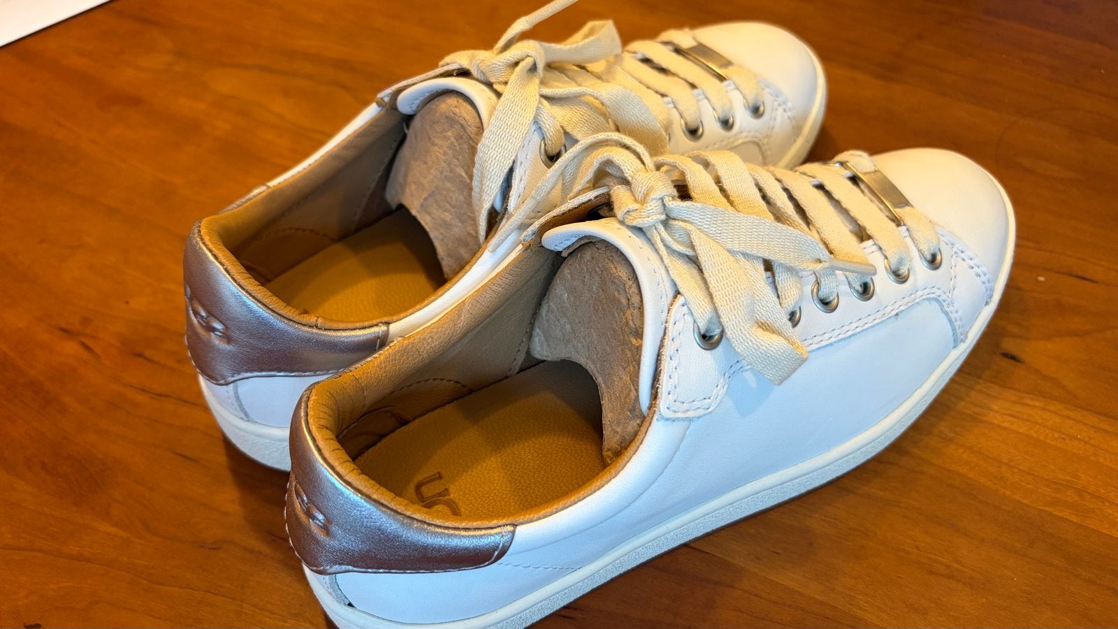 UGG Milo Sneakers Dames Wit Maat 38 Nieuw, Kleding | Dames, Ophalen of Verzenden, Nieuw, Wit, Sneakers of Gympen
