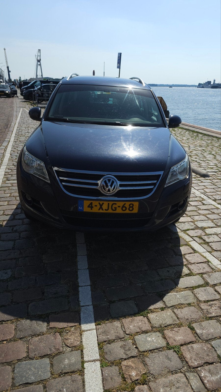 Volkswagen Tiguan 2.0 TDI 140PK DSG 4Motion veel opties, Automaat, Euro 5, Stof, Zwart