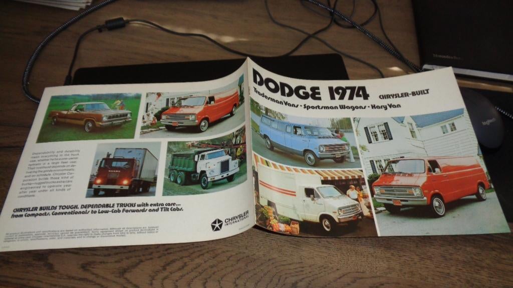 USA Folder DODGE 1974 , Tradesman Vans-Sportman Wagons en, Verzenden, Zo goed als nieuw, Overige merken