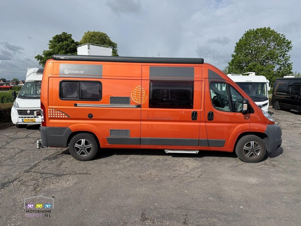 Pössl Globescout 600, Chemisch toilet, Buscamper of Camperbus, Pössl, Achteruitrijcamera