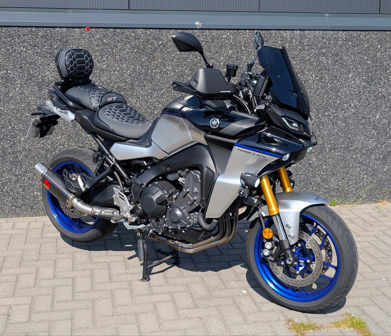 YAMAHA TRACER 9 GT+ (bj 2024) AKRAPOVIČ (Fabrieksgarantie), 890 cc, Motorrijbewijs A, Handvatverwarming, 3 cilinders