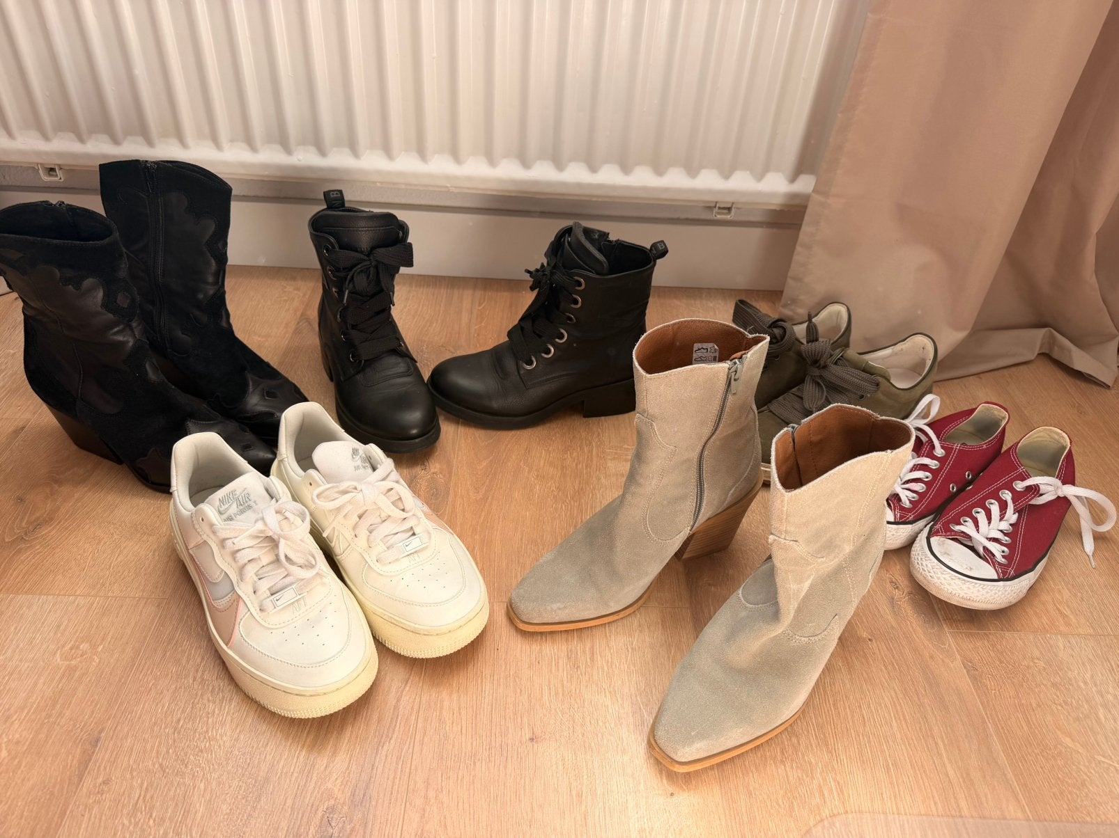 Dames schoenen pakket maat 36 nubbik nike sacha, Kleding | Dames, Schoenen, Ophalen of Verzenden, Zo goed als nieuw, Zwart, Sneakers of Gympen