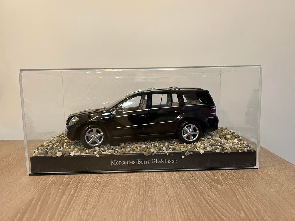 SALE! Minichamps Mercedes-Benz GL speciaal dealer model, Ophalen of Verzenden, Zo goed als nieuw, MiniChamps