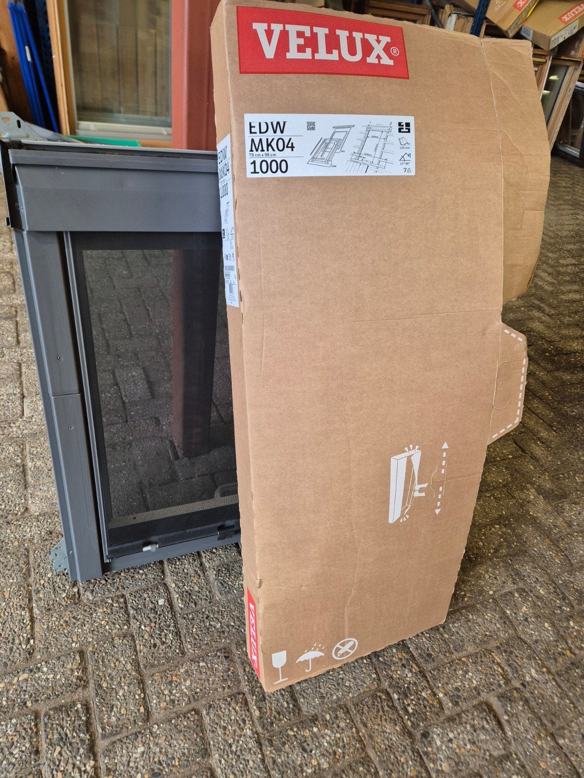 VELUX Uitzet tuimel dakraam GGL M04 78x98cm compleet, Minder dan 80 cm, 80 tot 120 cm, Ophalen of Verzenden, Zo goed als nieuw