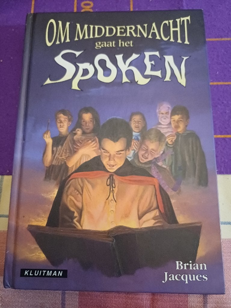 Brian Jacques. Om middernacht gaat het spoken.Hardcover., Boeken, Ophalen, Gelezen, Brian Jacques, Non-fictie