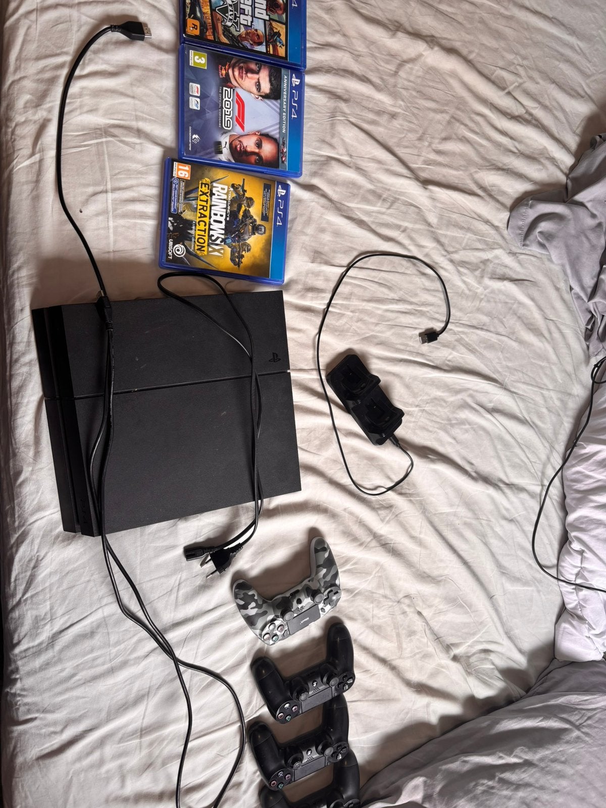 Ps4 goedkoop 4 controllers moet snel weg, Spelcomputers en Games, Spelcomputers | Sony PlayStation 4, Met 2 controllers, Ophalen of Verzenden