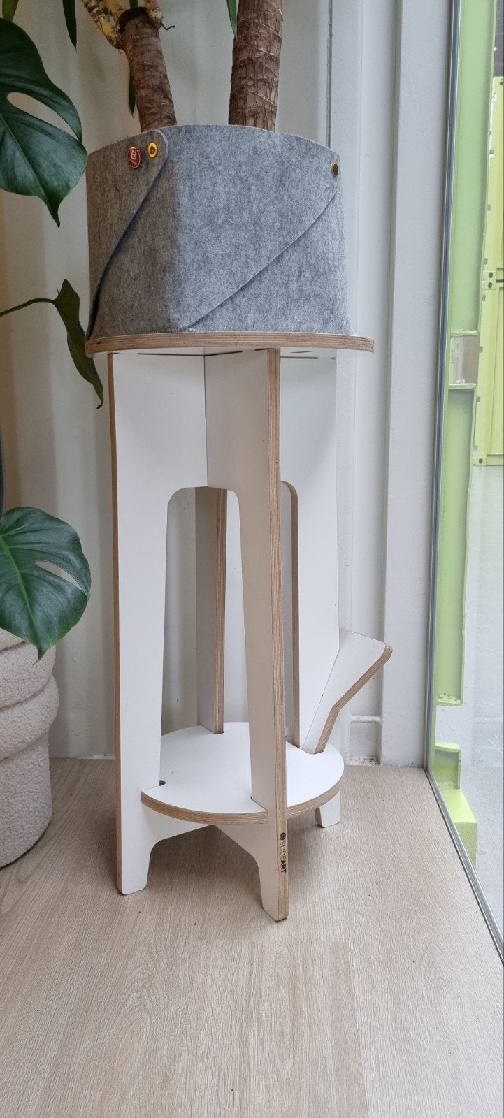SLIDEART Barkruk / Plantenstandaard - Wit Hout, Ophalen, Gebruikt, 60 tot 90 cm, 1 kruk