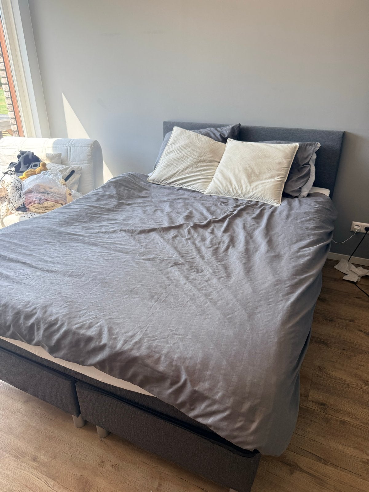 Tweepersoons boxspring bed met matras 140x200  per 1 sept, Ophalen, Tweepersoons, 140 cm, Zo goed als nieuw