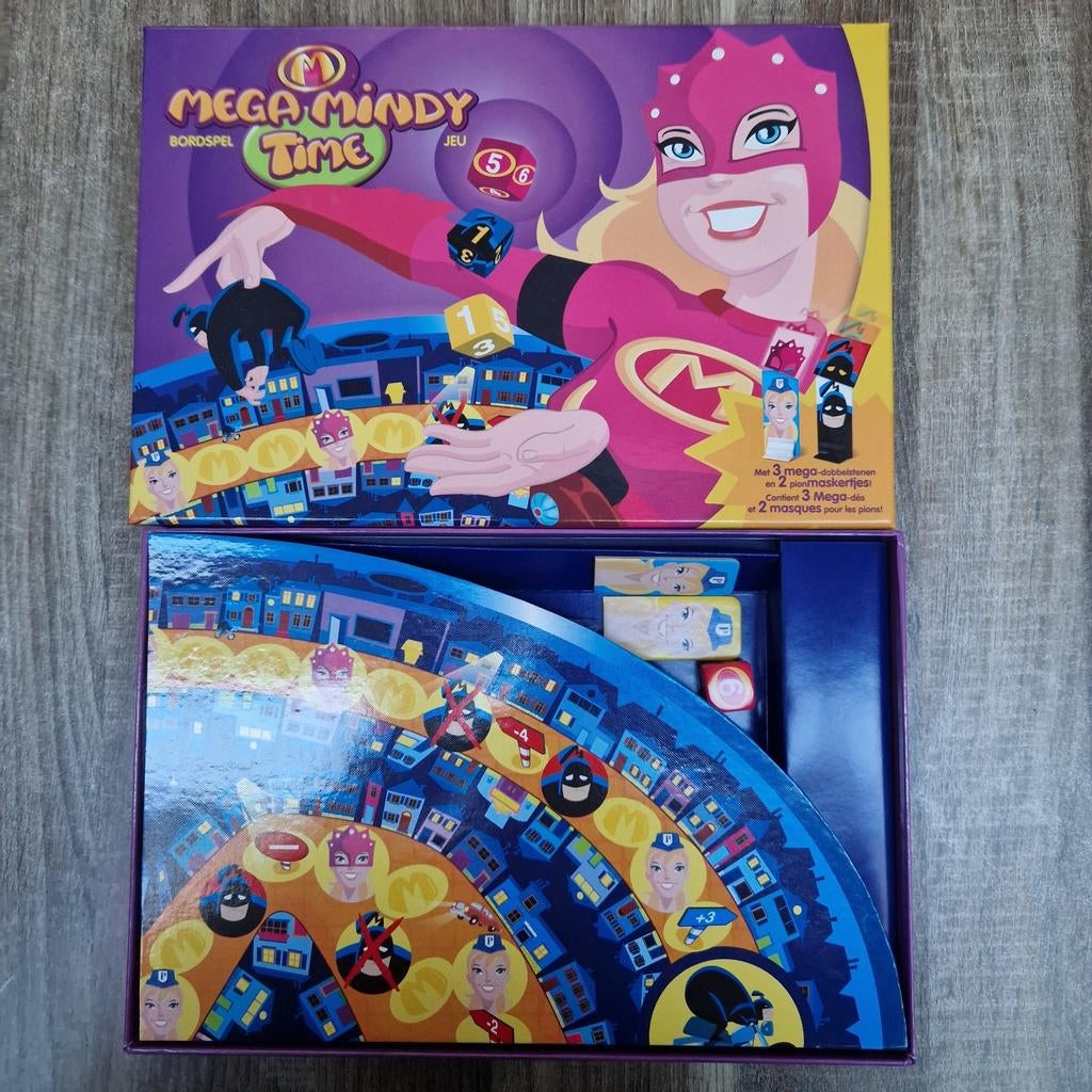 Mega Mindy Time Bordspel - Avontuurlijk Familiespel, Drie of vier spelers, Ophalen of Verzenden, Gebruikt, Studio 100
