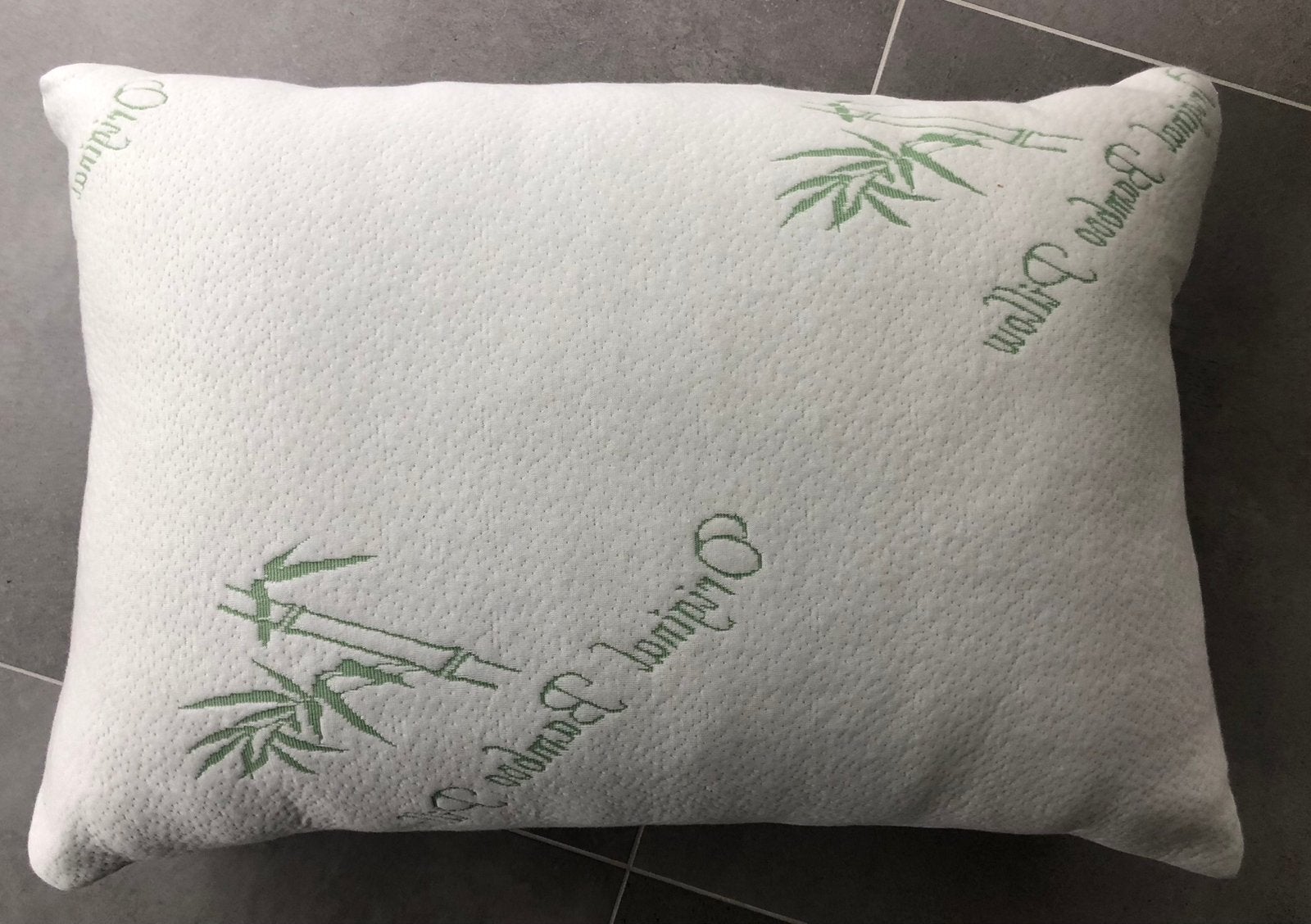 2x Bamboo Pillow. Hoofdkussens. 1 nieuw 1zgan, Eenpersoons, Wit, Ophalen of Verzenden, Zo goed als nieuw