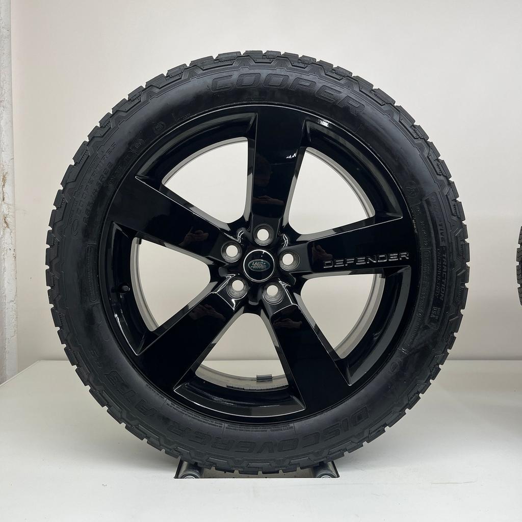 Land Rover Defender - 22 inch - all season, Gebruikt, 285 mm, Banden en Velgen, Overige maten