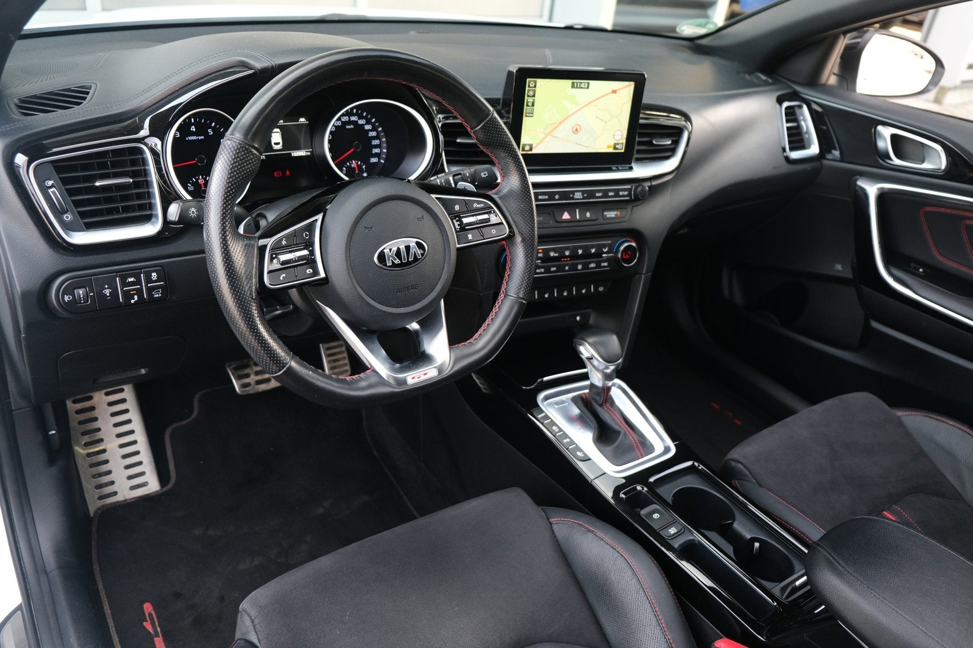 Kia ProCeed 1.6 T-GDI GT AUT 204 PK Pano Navi Cam Led Cruise, Auto's, Kia, 15 km/l, Gebruikt, 4 cilinders, Wit