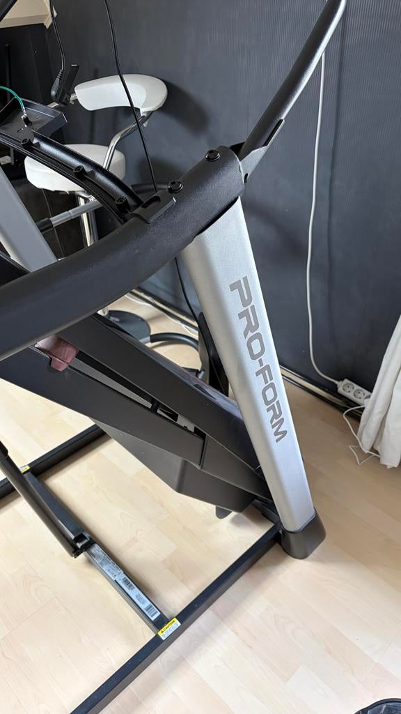 Loopband Proform 910 ZLT- defect voor onderdelen, Ophalen, Gebruikt, Metaal, Loopband