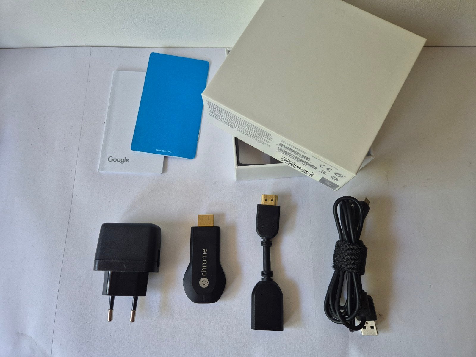 Google Chromecast 1st Gen - Compleet - Nieuwstaat - Getest, Ophalen of Verzenden, Zo goed als nieuw, HDMI, Zonder harde schijf