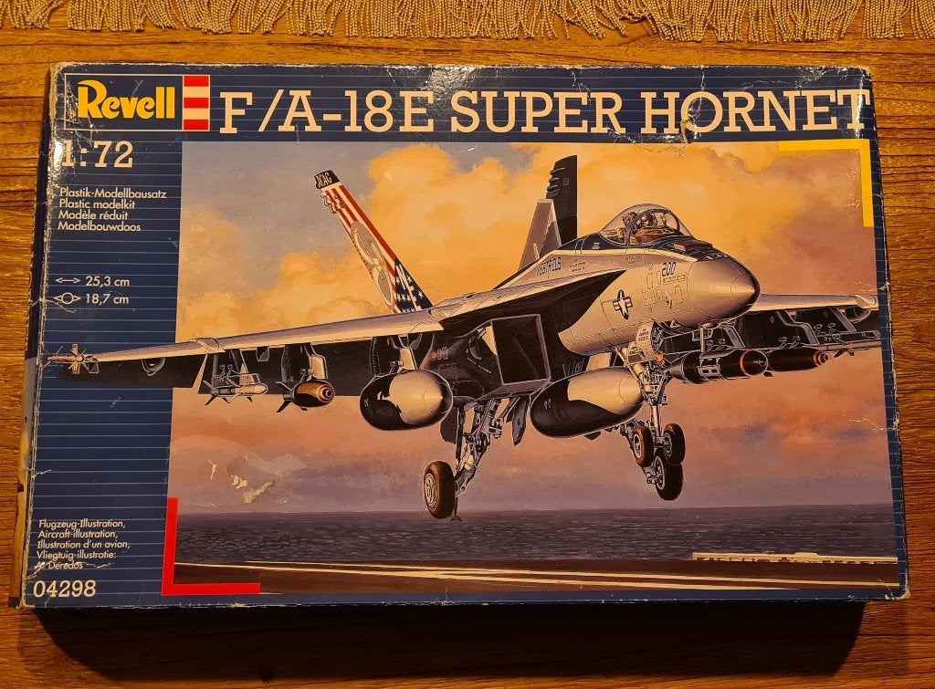 Revell 1/72 F/A-18E Super Hornet, Ophalen of Verzenden, Zo goed als nieuw, 1:72 tot 1:144, Revell