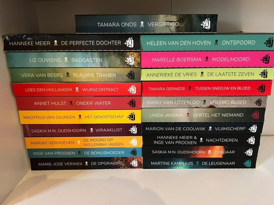 Thrillers  Van de crime compagnie zgan € 7,50, Ophalen of Verzenden, Zo goed als nieuw