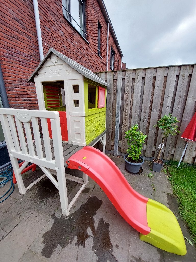 Smoby Speelhuisje met glijbaan, Ophalen, Gebruikt, Kunststof