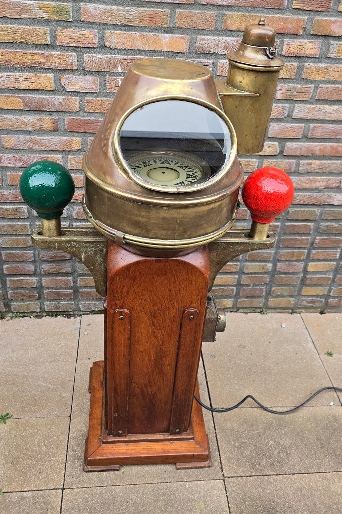Antieke Observator Rotterdam scheepskompas met houten voet, Ophalen, Gebruikt, Gebruiksvoorwerp