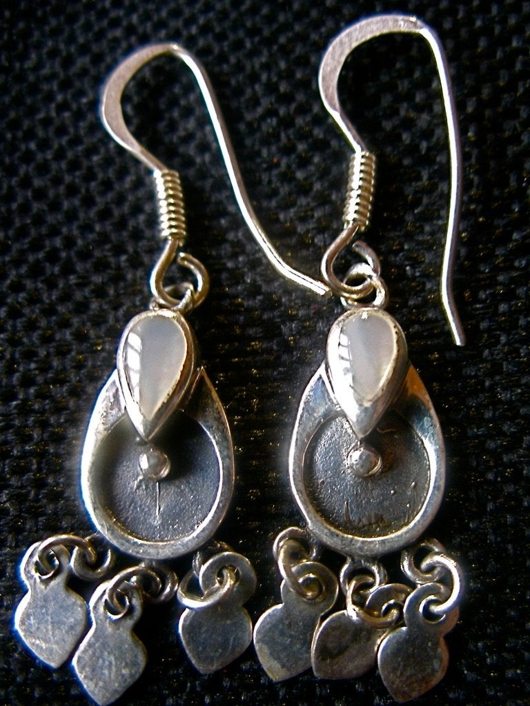 Zilveren 925 zilver oorhangers met bengeltjes wit parelmoer, Hangers, Verzenden, Wit, Nieuw